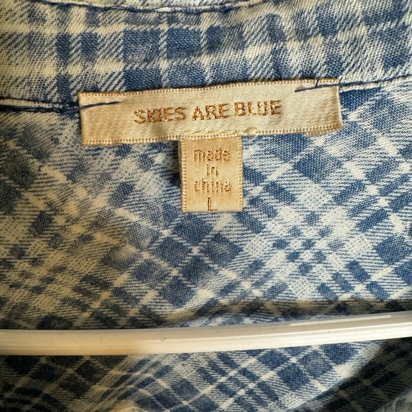 SKIES ARE BLUE Women’s Blue & White Collar Shirt ~ Size L - Picture 2 of 8